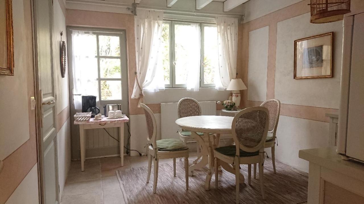 A L'Ombre Du Tilleul Apartment Giverny Exterior photo